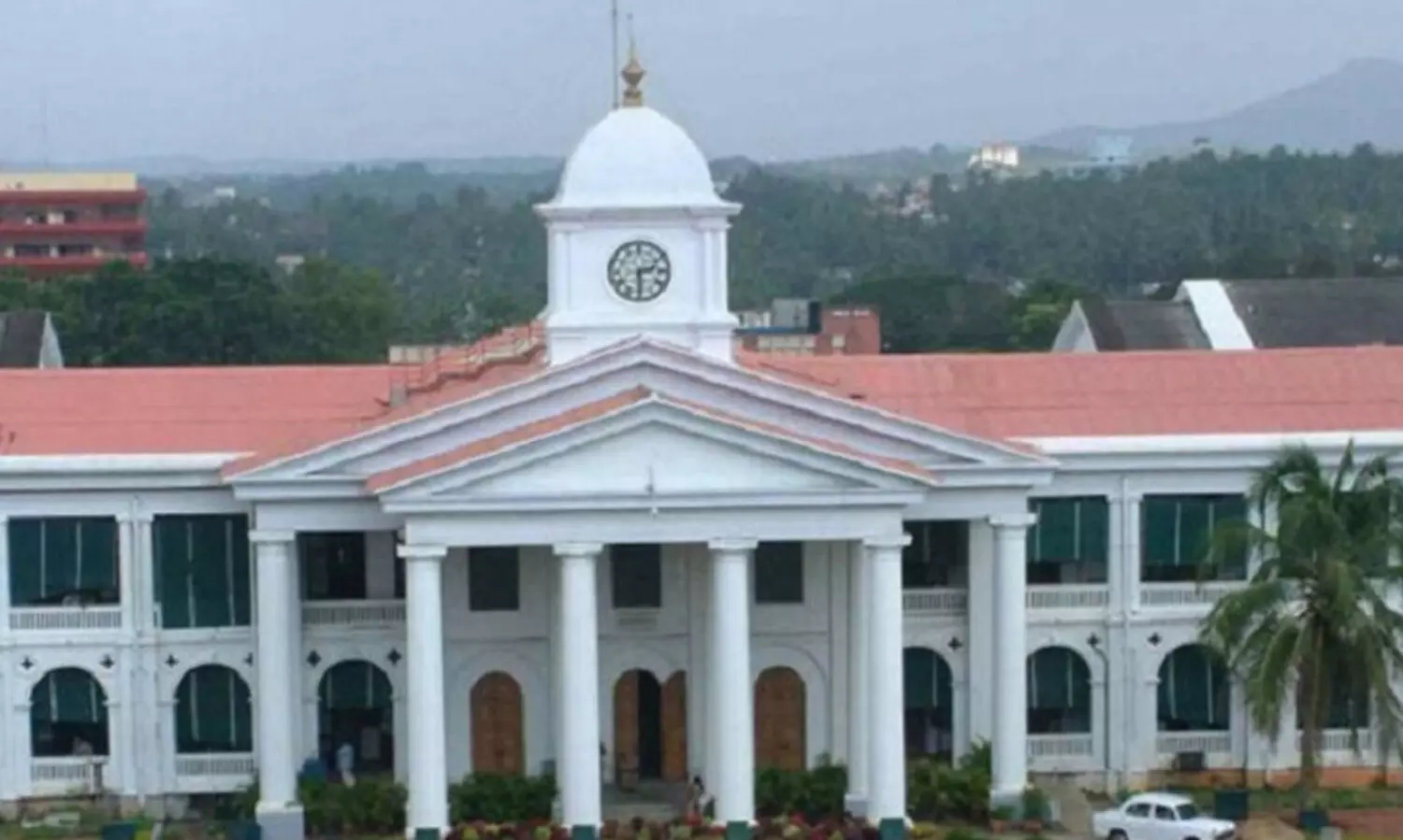 ശമ്പളപരിഷ്കരണത്തിന് കമീഷനില്ല, പകരം സമിതി; തിരക്കിട്ട നീക്കങ്ങളിലേക്ക് സർക്കാർ