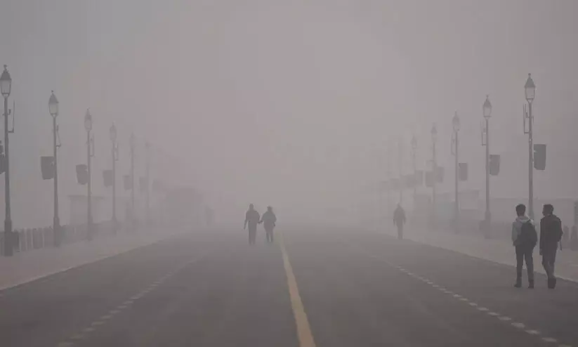 വിഷപ്പുകയിൽ മുങ്ങി ഡൽഹി; 170 വിമാനങ്ങൾ റദ്ദാക്കി വിഷപ്പുകയിൽ മുങ്ങി ഡൽഹി; 170 വിമാനങ്ങൾ റദ്ദാക്കി