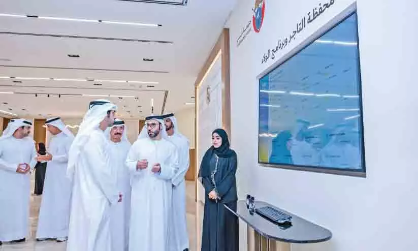 ദുബൈ കസ്റ്റംസ് ആസ്ഥാനം സന്ദർശിച്ച് ശൈഖ് ഹംദാൻ ദുബൈ കസ്റ്റംസ് ആസ്ഥാനം സന്ദർശിച്ച് ശൈഖ് ഹംദാൻ