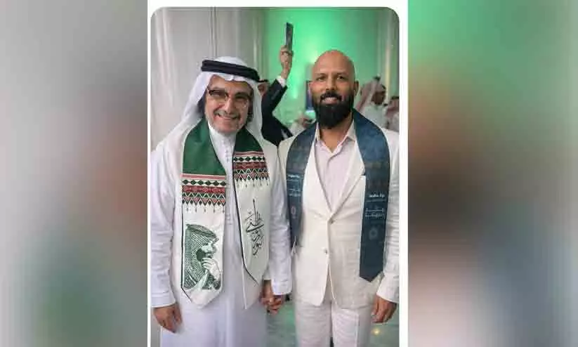 ജിദ്ദ ചേംബർ ഓഫ് കൊമേഴ്സ് അംഗത്വം നേടി മലയാളി സംരംഭകൻ ശാക്കിർ ഹുസൈൻ ജിദ്ദ ചേംബർ ഓഫ് കൊമേഴ്സ് അംഗത്വം നേടി മലയാളി സംരംഭകൻ ശാക്കിർ ഹുസൈൻ