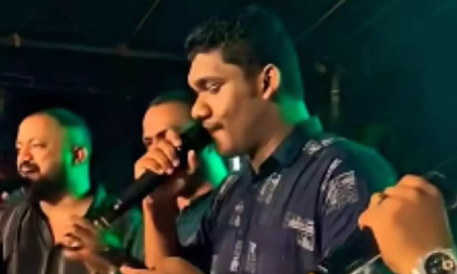 ‘പോറ്റിയേ കേറ്റിയേ...’ പാരഡി പാട്ടിൽ കേസെടുത്ത് പൊലീസ്; അയ്യപ്പന്‍റെ പേര് ഉപയോഗിച്ചത് മതവികാരം വ്രണപ്പെടുത്തിയെന്ന്