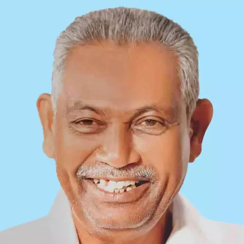 വാ​ഹ​നാ​പ​ക​ട​ത്തി​ൽ പ​രി​ക്കേ​റ്റ് ചി​കി​ത്സ​യി​ലി​രു​ന്ന ഗൃ​ഹ​നാ​ഥ​ൻ മ​രി​ച്ചു