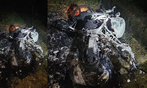 വീടിന് മുന്നിൽ നിർത്തിയിട്ട ബൈക്ക് കത്തിച്ചു