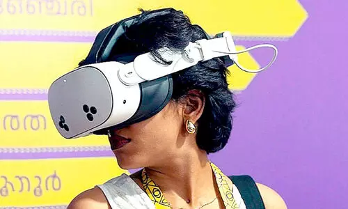 മാലിന്യമലകൾ ഹരിത ഉദ്യാനങ്ങളാകുന്നു; ഐ.എഫ്‌.എഫ്‌.കെയിൽ വി.ആർ ചെക്ക്