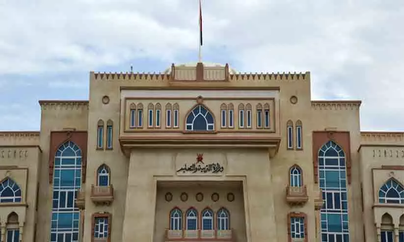 വിദ്യാർഥിയെ സ്കൂൾ ബസിൽ മറന്ന സംഭവം വിദ്യാർഥിയെ സ്കൂൾ ബസിൽ മറന്ന സംഭവം