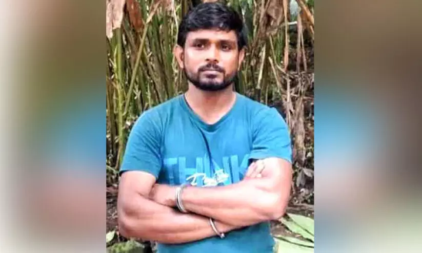 പച്ച ഏലക്ക മോഷ്ടിച്ച് വിൽപന; യുവാവ് അറസ്റ്റിൽ പച്ച ഏലക്ക മോഷ്ടിച്ച് വിൽപന; യുവാവ് അറസ്റ്റിൽ