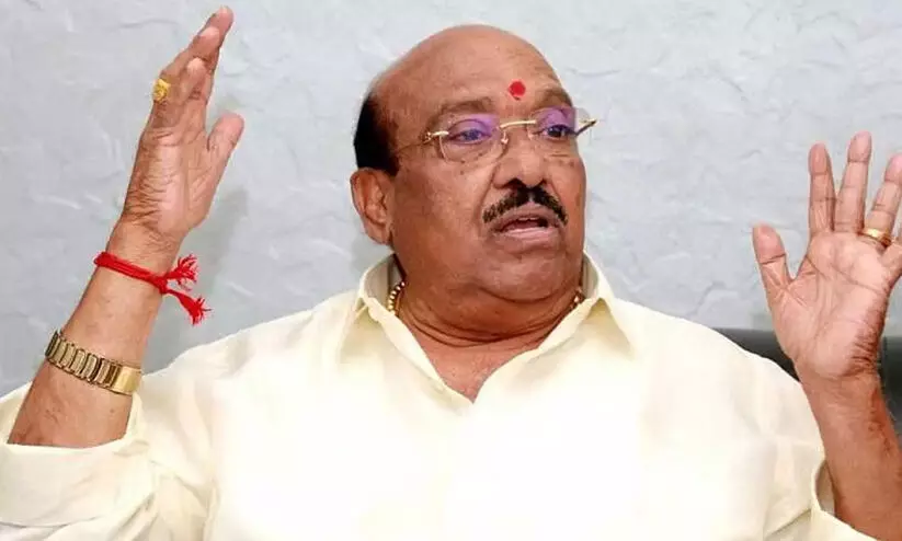 എന്റെ അത്ര ബെൻസ് കാറിൽ സഞ്ചരിച്ച ആരും കേരളത്തിലുണ്ടാവില്ല, മുഖ്യമന്ത്രിയുടേതിനേക്കാൾ കേമൻ വണ്ടിയാ എന്റേത്; വെള്ളാപ്പള്ളി എന്റെ അത്ര ബെൻസ് കാറിൽ സഞ്ചരിച്ച ആരും കേരളത്തിലുണ്ടാവില്ല, മുഖ്യമന്ത്രിയുടേതിനേക്കാൾ കേമൻ വണ്ടിയാ എന്റേത്; വെള്ളാപ്പള്ളി