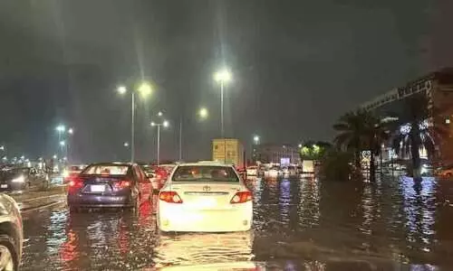 ജുബൈലിൽ കനത്തമഴ തുടരുന്നു; പലയിടത്തും വെള്ളം കയറി