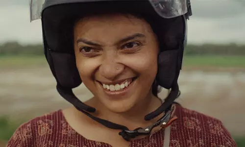 സങ്കീർണമായ മനുഷ്യബന്ധങ്ങളുടെ ആഖ്യാനവുമായി ഫാസിൽ റസാഖിന്റെ മോഹം സങ്കീർണമായ മനുഷ്യബന്ധങ്ങളുടെ ആഖ്യാനവുമായി ഫാസിൽ റസാഖിന്റെ മോഹം