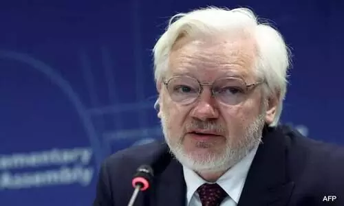 അതിക്രമത്തിന് നൊബേൽ നൽകരുത്; സമാധാന നൊബേൽ ജേതാവ് മച്ചാഡോക്ക് പുരസ്കാരത്തുക കൈമാറുന്നതി​നെതിരെ നിയമനടപടിയുമായി വിക്കിലീക്സ് സ്ഥാപകൻ ജൂലിയൻ അസാൻജെ