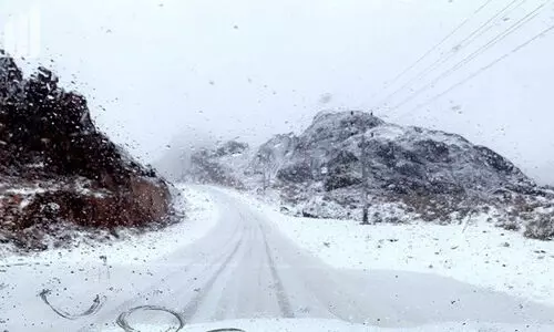 തബൂക്കിലെ അൽ ലോസ്​ കുന്നുകളിൽ മഞ്ഞുപെയ്യുന്നു