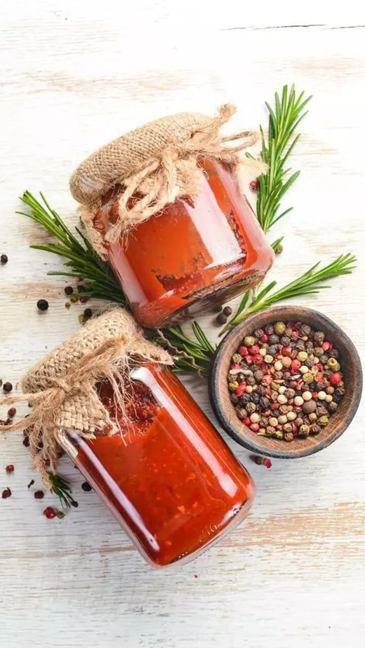 അമിതമായി എരിവ് കഴിക്കുന്നത് അപകടമോ? അമിതമായി എരിവ് കഴിക്കുന്നത് അപകടമോ?