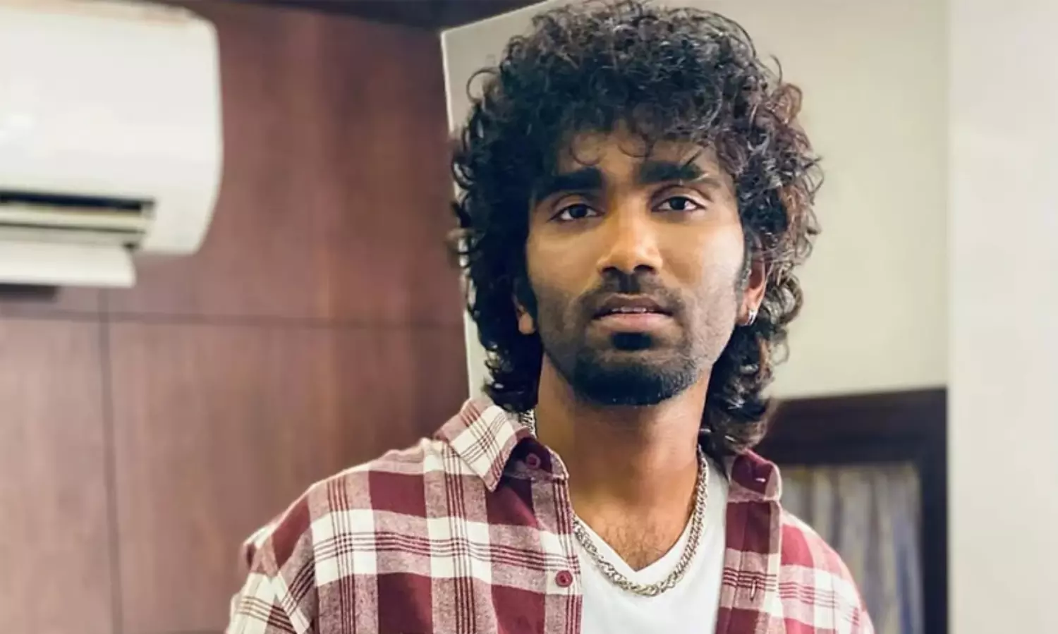 പൊറോട്ടയും ബീഫും കഴിക്കണമെന്ന് പ്രദീപ് രംഗനാഥൻ; നടനെ ഹിന്ദുവിരുദ്ധനും ധർമദ്രോഹിയുമാക്കി ഹിന്ദുത്വ ഗ്രൂപ്പ്