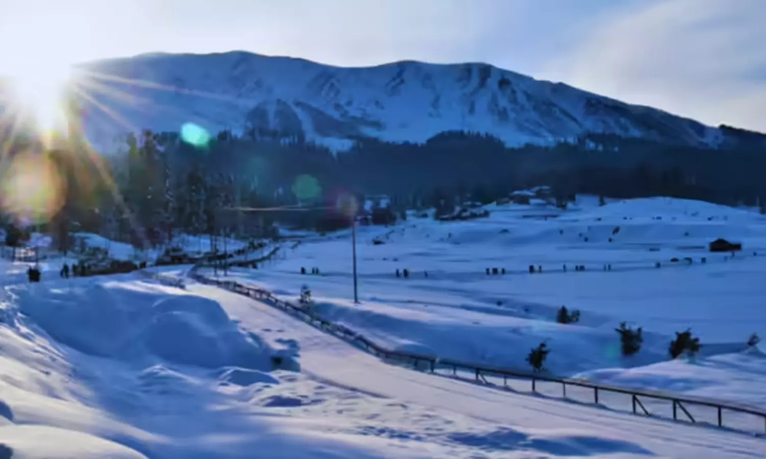 മഞ്ഞ് കാലത്ത് തണുപ്പേകാൻ അഞ്ച് ഇന്ത്യൻ പട്ടണങ്ങൾ