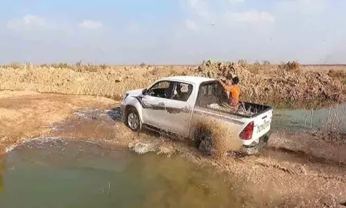 അ​തി​ർ​ത്തി​ക​ട​ന്നു​ള്ള വേ​ട്ട​യാ​ട​ൽ; ഔ​ദ്യോ​ഗി​ക പെ​ർ​മി​റ്റു​ക​ൾ എ​ടു​ക്ക​ണം