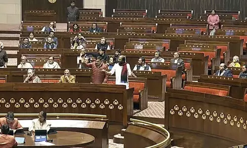 മ​ഹാ​ത്മാ​ഗാ​ന്ധി തൊ​ഴി​ലു​റ​പ്പ് പ​ദ്ധ​തി ഇ​നി​ ഓ​ർ​മ മാത്രമാകും; ‘ജി ​റാം ജി’ പാർല​മെന്റ് ക​ട​ന്നത് ക​ടു​ത്ത പ്ര​തി​പ​ക്ഷ പ്ര​തി​ഷേ​ധ​ത്തി​നി​ടെ