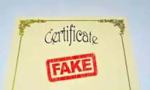 വ്യാ​ജ സ​ർ​ട്ടി​ഫി​ക്ക​റ്റു​ക​ൾ ഉ​പ​യോ​ഗി​ച്ച് ജോ​ലി നേ​ടാ​ൻ ശ്ര​മമെന്ന്