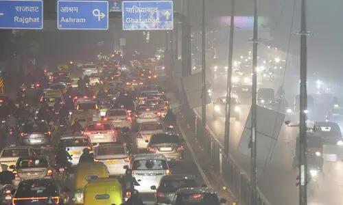 ഡൽഹി ഗ്യാസ് ചേംബറായിട്ടും വായു മലിനീകരണവും ശ്വാസകോശ രോഗങ്ങളും തമ്മിലുള്ള ബന്ധം സ്ഥാപിക്കുന്ന ഡാറ്റയൊന്നുമില്ലെന്ന് മോദി സർക്കാർ ഡൽഹി ഗ്യാസ് ചേംബറായിട്ടും വായു മലിനീകരണവും ശ്വാസകോശ രോഗങ്ങളും തമ്മിലുള്ള ബന്ധം സ്ഥാപിക്കുന്ന ഡാറ്റയൊന്നുമില്ലെന്ന് മോദി സർക്കാർ