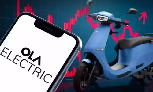 ഇലക്ട്രിക് സ്കൂട്ടറുകൾ പെരുവഴിയിൽ; ഓഹരി വിപണിയിൽ കൂപ്പുകുത്തി ഒല