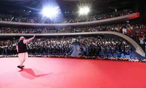 മ​സ്ക​ത്തി​ൽ മ​ല​യാ​ളം മൊ​ഴി​ഞ്ഞ് മോ​ദി