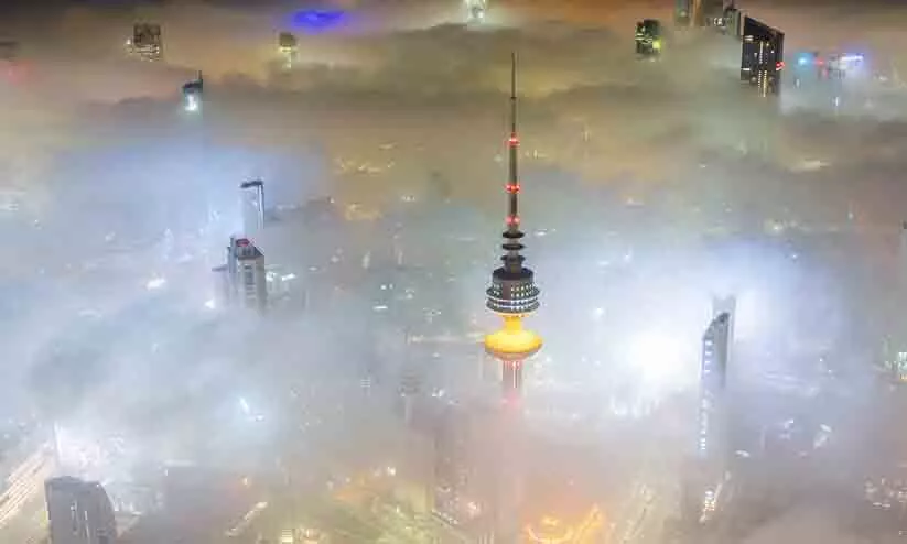 ഒറ്റപ്പെട്ട മഴ തുടരും; മഴക്കുപിറകെ മഞ്ഞും തണുപ്പും... ഒറ്റപ്പെട്ട മഴ തുടരും; മഴക്കുപിറകെ മഞ്ഞും തണുപ്പും...