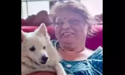 ചോര വാർന്ന നിലയിൽ ഒറ്റയ്ക്ക് താമസിക്കുന്ന റിട്ട. അധ്യാപികയുടെ മൃതദേഹം; നിറയെ മുറിവുകൾ, സമീപത്ത് കത്തി