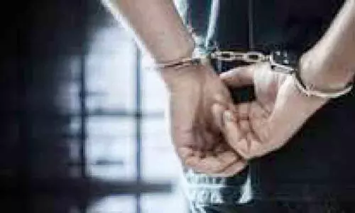 വ​ൻ ക​വ​ർ​ച്ച: ര​ണ്ട് ഏ​ഷ്യ​ക്കാ​ർ പി​ടി​യി​ൽ