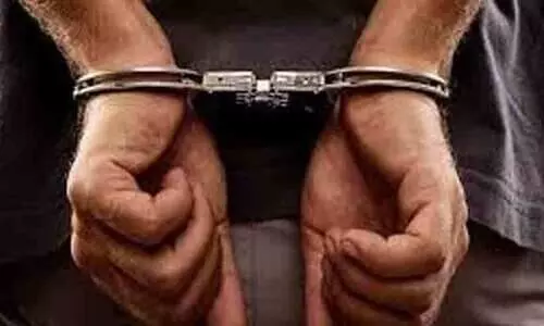 ക​ഞ്ചാ​വു​മാ​യി ആ​ഫ്രി​ക്ക​ൻ സ്വ​ദേ​ശി​ക​ൾ പി​ടി​യി​ൽ