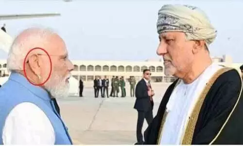 മോ​ദി​യു​ടെ കാ​തി​ലേ​ത് ക​ടു​ക്ക​നോ?