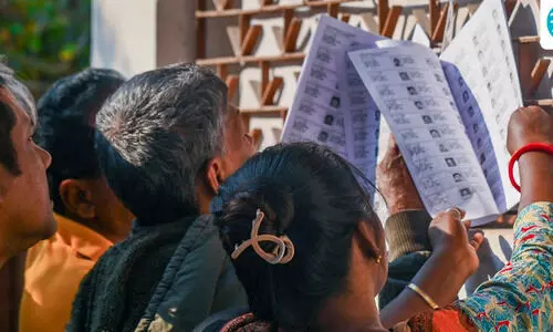 ഗുജറാത്ത് എസ്.ഐ.ആറിൽ   പട്ടികയിൽ നിന്ന് വെട്ടിയത്   73 ലക്ഷത്തിലധികം വോട്ടർമാരെ