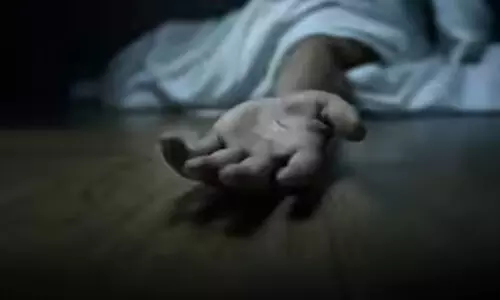 ആറു വയസ്സുകാരനെ മാതാവ് ശ്വാസംമുട്ടിച്ച് കൊലപ്പെടുത്തി ആറു വയസ്സുകാരനെ മാതാവ് ശ്വാസംമുട്ടിച്ച് കൊലപ്പെടുത്തി