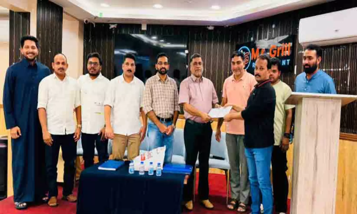 മ​യ്യ​ന്നൂ​ർ മ​ഹ​ല്ല് പ്ര​വാ​സി വോ​ട്ട് മെം​ബ​ർ​ഷി​പ് ഫോം ​വി​ത​ര​ണം