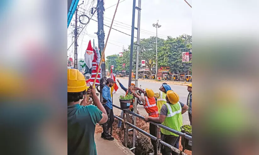 ഇരിട്ടിയിൽ ഇനി വൈദ്യുതി കേബിൾ വഴി; പ്രവൃത്തി തുടങ്ങി ഇരിട്ടിയിൽ ഇനി വൈദ്യുതി കേബിൾ വഴി; പ്രവൃത്തി തുടങ്ങി