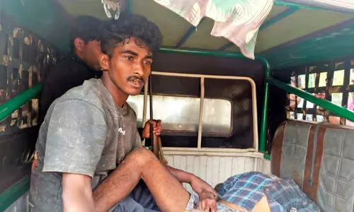 വനത്തിലേക്ക് വലിച്ചിഴച്ച് കടുവ; ഒടുവിൽ ചേതനയറ്റ് മാരൻ