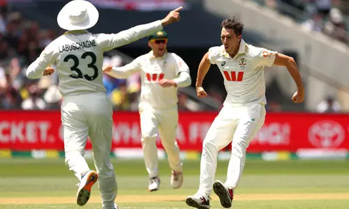 അഡലെയ്ഡിലും ഇംഗ്ലണ്ട് ചാരം; ആഷസ് നിലനിർത്തി ഓസീസ് (3-0), മൂന്നാം ടെസ്റ്റിൽ 82 റൺസ് ജയം