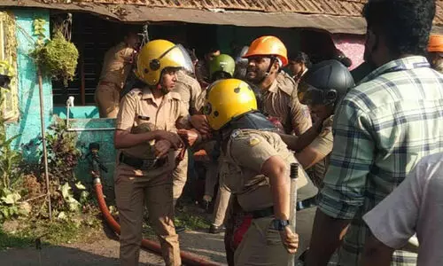 ചേലക്കരയിൽ പുറമ്പോക്ക് ഭൂമി ഒഴിപ്പിച്ചു