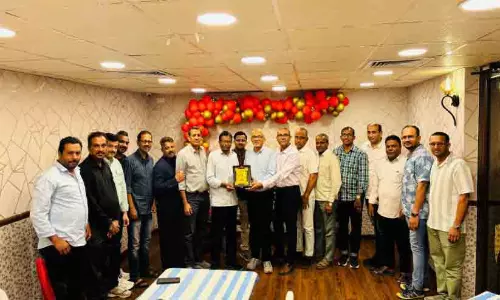 50 വ​ർ​ഷ​ത്തെ പ്ര​വാ​സം അ​വ​സാ​നി​പ്പി​ച്ച് അ​ബ്ദു​ൽ അ​സീ​സ് മ​ട​ങ്ങു​ന്നു