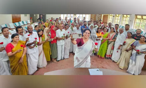 ആഘോഷമായി സത്യപ്രതിജ്ഞ; അധികാരമേറ്റ് ജനപ്രതിനിധികൾ