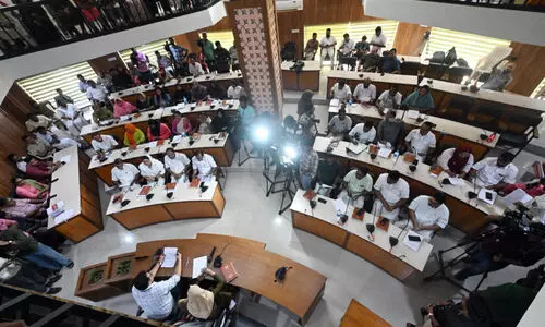 ഇനി പുതുനേതൃത്വം; 114 തദ്ദേശ സ്ഥാപനങ്ങളിൽ അംഗങ്ങൾ അധികാരമേറ്റു