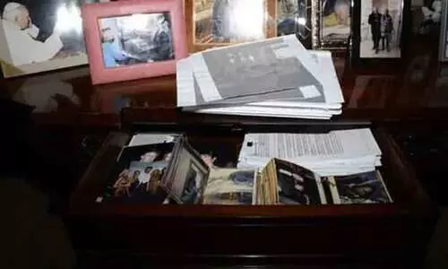 എപ്സ്റ്റീൻ ഫയലുകളിൽ നിന്ന് നീക്കം ചെയ്ത ട്രംപി​​ന്റെ ചിത്രങ്ങൾ യു.എസ് പുനഃസ്ഥാപിച്ചു