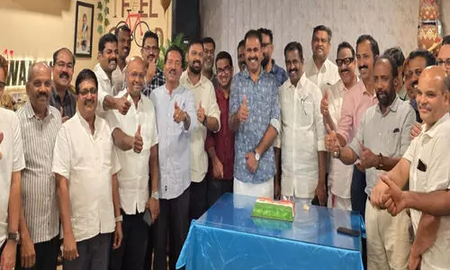 കേ​ര​ള തെ​ര​ഞ്ഞെ​ടു​പ്പ് ച​രി​ത്ര​വി​ജ​യം: ആ​ഘോ​ഷ​മാ​ക്കി യു.​ഡി.​എ​ഫ് ഒ​മാ​ൻ