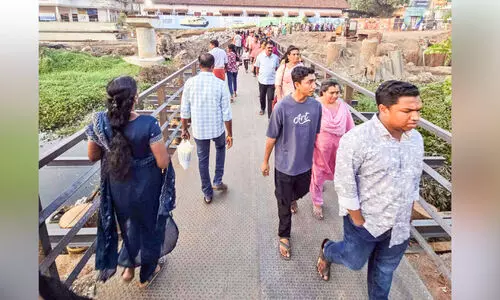 നഗരത്തിലെ തിരക്ക് കുറയും; താൽക്കാലിക ഇരുമ്പുപാലം തുറന്നു