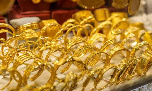 ദുബൈയിലെ ജ്വല്ലറിയിൽനിന്ന് 10 കിലോ സ്വർണം തട്ടി: മലയാളി ജീവനക്കാർക്ക് തടവും പിഴയും