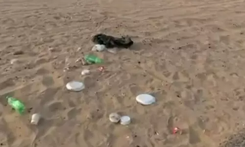 മരുഭൂമിയിൽ പ്ലാസ്റ്റിക് കൂമ്പാരം: നടപടിയുമായി മുനിസിപ്പാലിറ്റി