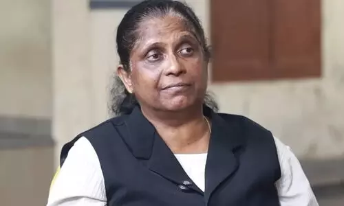 കോടതികൾ ആകാശത്തുനിന്ന് ഉണ്ടായതല്ല, ഒരു  പെൺകുട്ടിയെ പിച്ചിച്ചീന്തിയ കേസാണ്, കുറച്ചൊക്കെ സാമൂഹിക ഉത്തരവാദിത്തമാകാം -അഡ്വ. ടി.ബി. മിനി