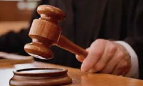 എ.സി മോഷ്ടിച്ചതിന് തടവും പിഴയും