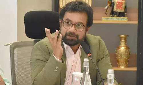 ‘ബ്രിട്ടാസ് എന്തുകൊണ്ടാണ് ഈ വിമർശനങ്ങൾ ഇംഗ്ലീഷിൽ എ.എൻ.ഐയോട് പറയാത്തത്? സ്വന്തം ട്വീറ്റിൽ എഴുതാത്തത്?’