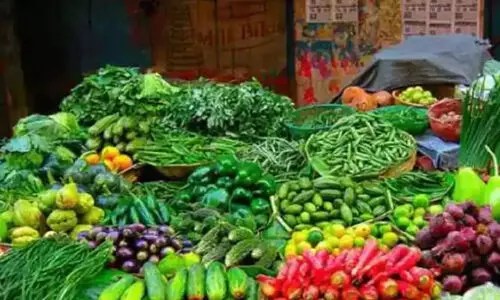 പച്ചക്കറി വില മേലോട്ട്; ​ തക്കാളി വില 90 കടന്നു