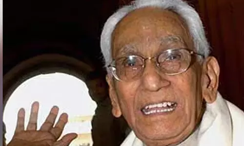 കെ. ക​രു​ണാ​ക​ര​ൻ അ​നു​സ്മ​ര​ണ ദി​നാ​ച​ര​ണം ഇ​ന്ന്