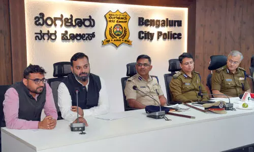 യാത്രികരുടെ സുരക്ഷ; ഉബറും ഒലയും ബംഗളൂരു പൊലീസുമായി കൈകോർത്തു